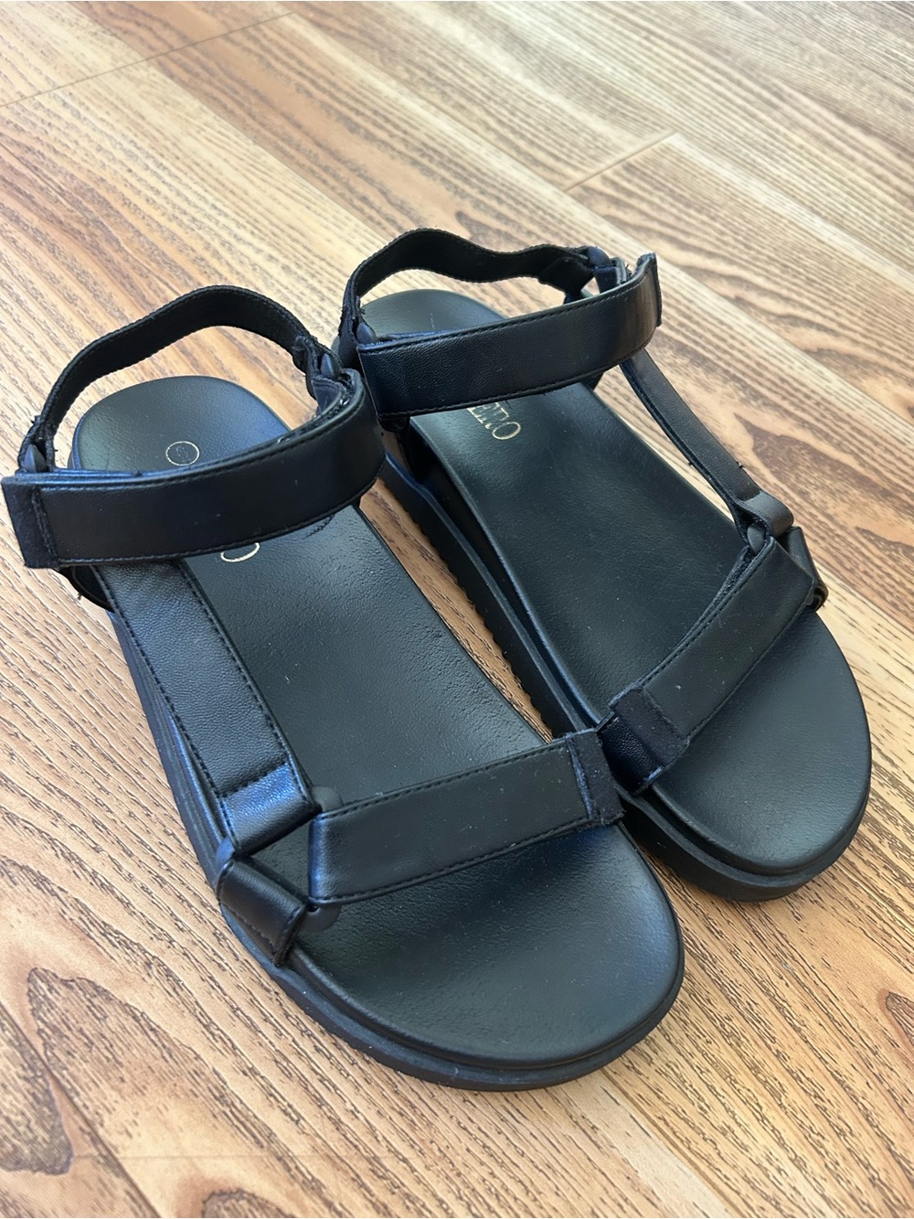 Women's Black Adjustable Strap Sandals